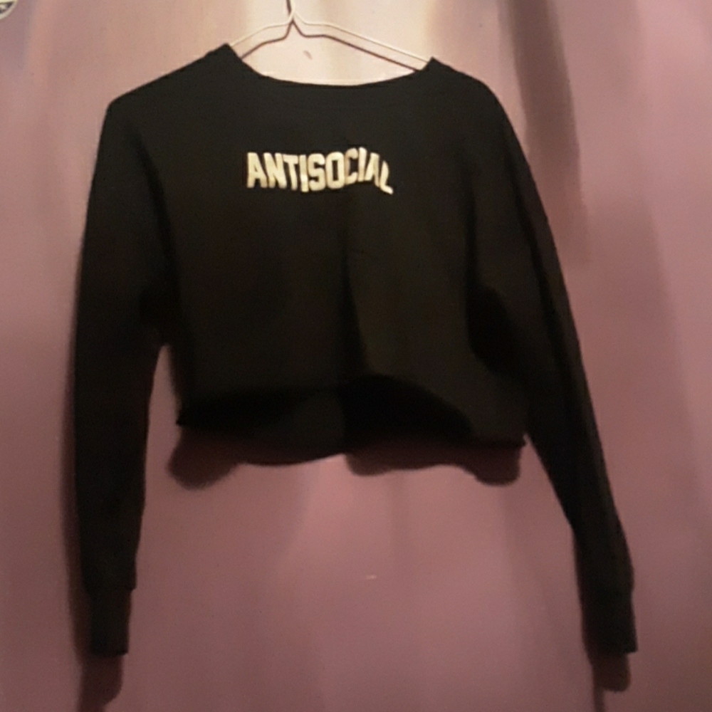 Antisocial croptop